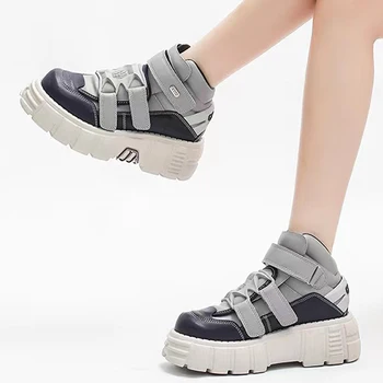 Moda Yüksek top Metal Dekorasyon Yükseltme Punk ayakkabı Yuvarlak Ayak Kalın Alt Kadın platform ayakkabılar Zapatos Kovboy yarım çizmeler