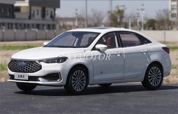 1/18 Ford ESCORT 2022 pres döküm model araba Koleksiyonu Oyuncaklar Hediyeler Hobi Ekran Süs Beyaz