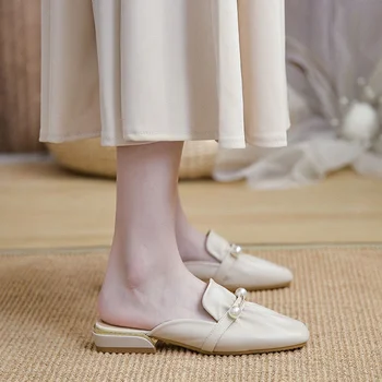 Düz kadın Katır Deri Lüks Terlik Taklidi Sandalet Tasarımcı Katır Ayakkabı Kadınlar için Düşük Topuk Yaz Moda Terlik Sıcak
