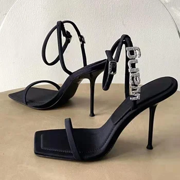Yaz Yeni Kare Ayak Kadın Sandalet Kristal Harfler Dekoratif Kadınlar Yüksek Topuklu seksi ayakkabılar kadın Ziyafet Düğün Ayakkabı Kadın
