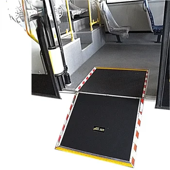 Manuel elektrikli otobüs özel erişim rampasını çevirin