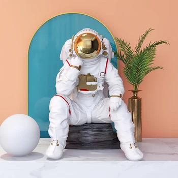 Modern Sanat Reçine Astronot Heykeli Heykelcik masa dekoru Ev Moda Uzay Adamı Dekorasyon Heykel El Sanatları Aksesuarları Süsler